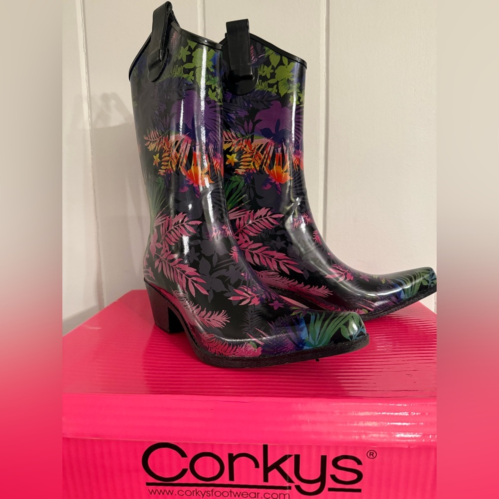 CORKYS NWOT Women's Rodeo Jungle Print Rain Boots - Black/ Multicolor Size 8